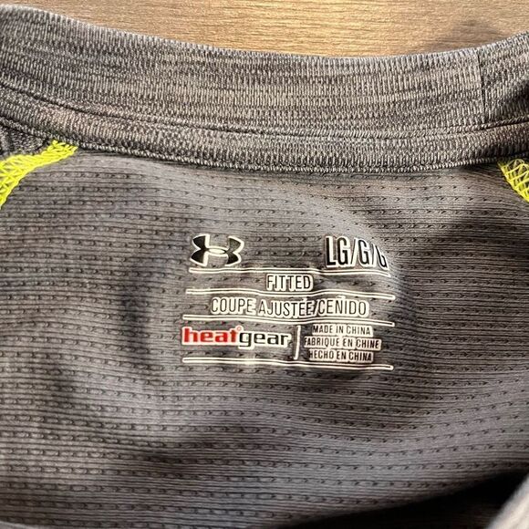 ‎Under Armour Grey Athletic Workout Shirt Men Large Bin L-64 - Picture 3 of 4